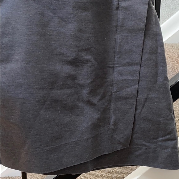 Grey mini skirt - Picture 3 of 3